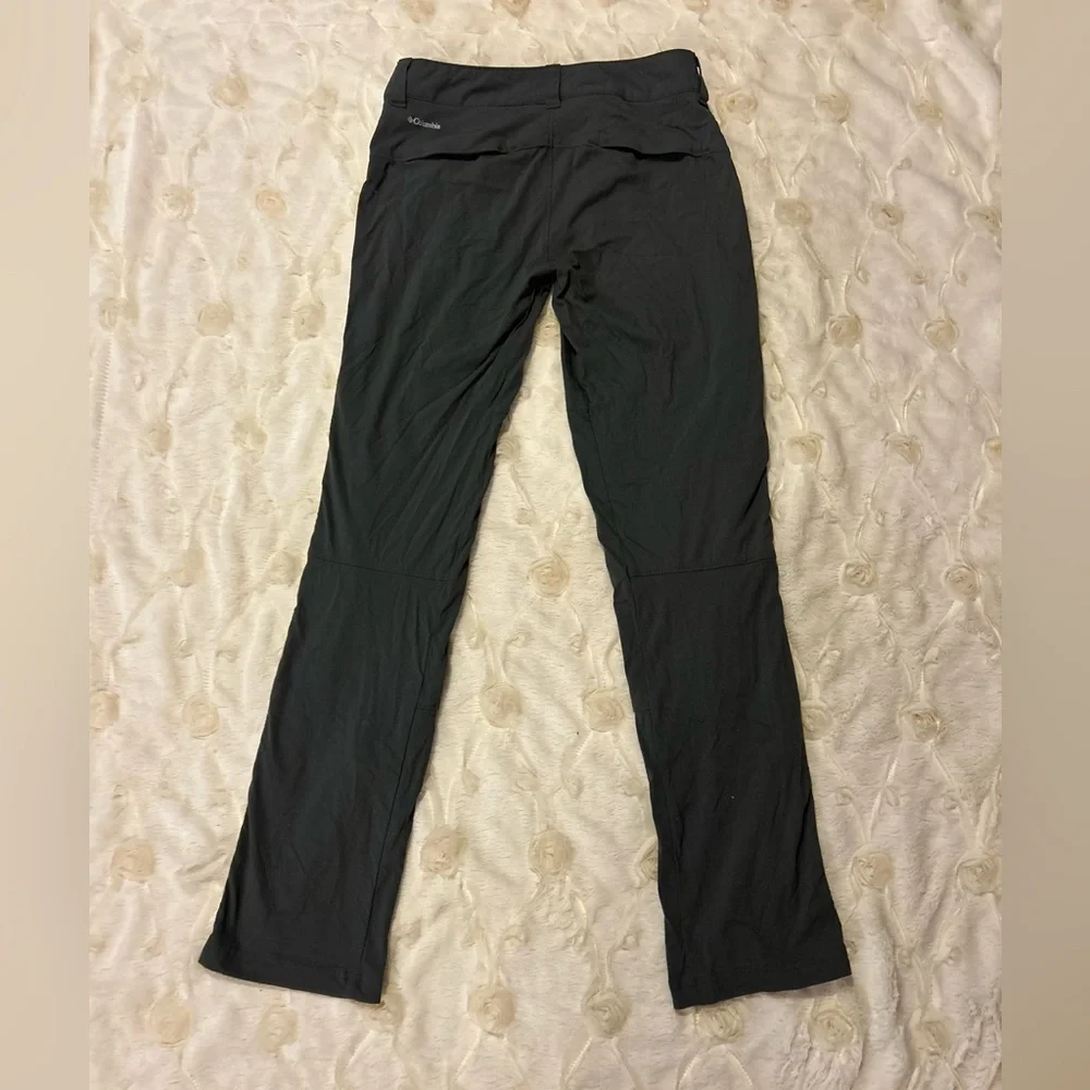 Columbia Charcoal Gray Pants! STRETCH! SO COMFORTABLE! OMNI-SHIELD! Pockets ❤️‍🔥 - Picture 2 of 5